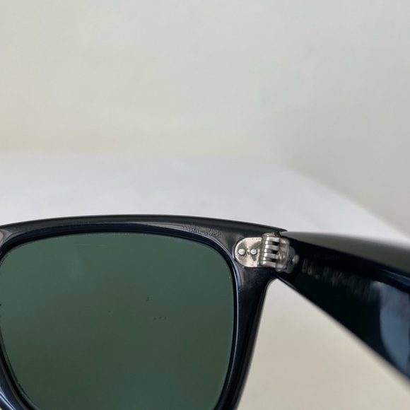 Vintage B&L Ray-Ban Wayfarer ll sunglasses - Picture 9 of 17